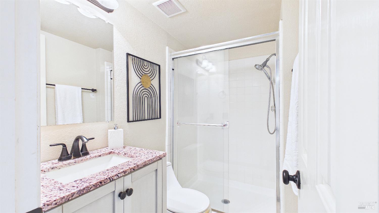 6424 Apollo Place Windsor, CA 95492 - Photo 28 of 45 Downstairs full bath.