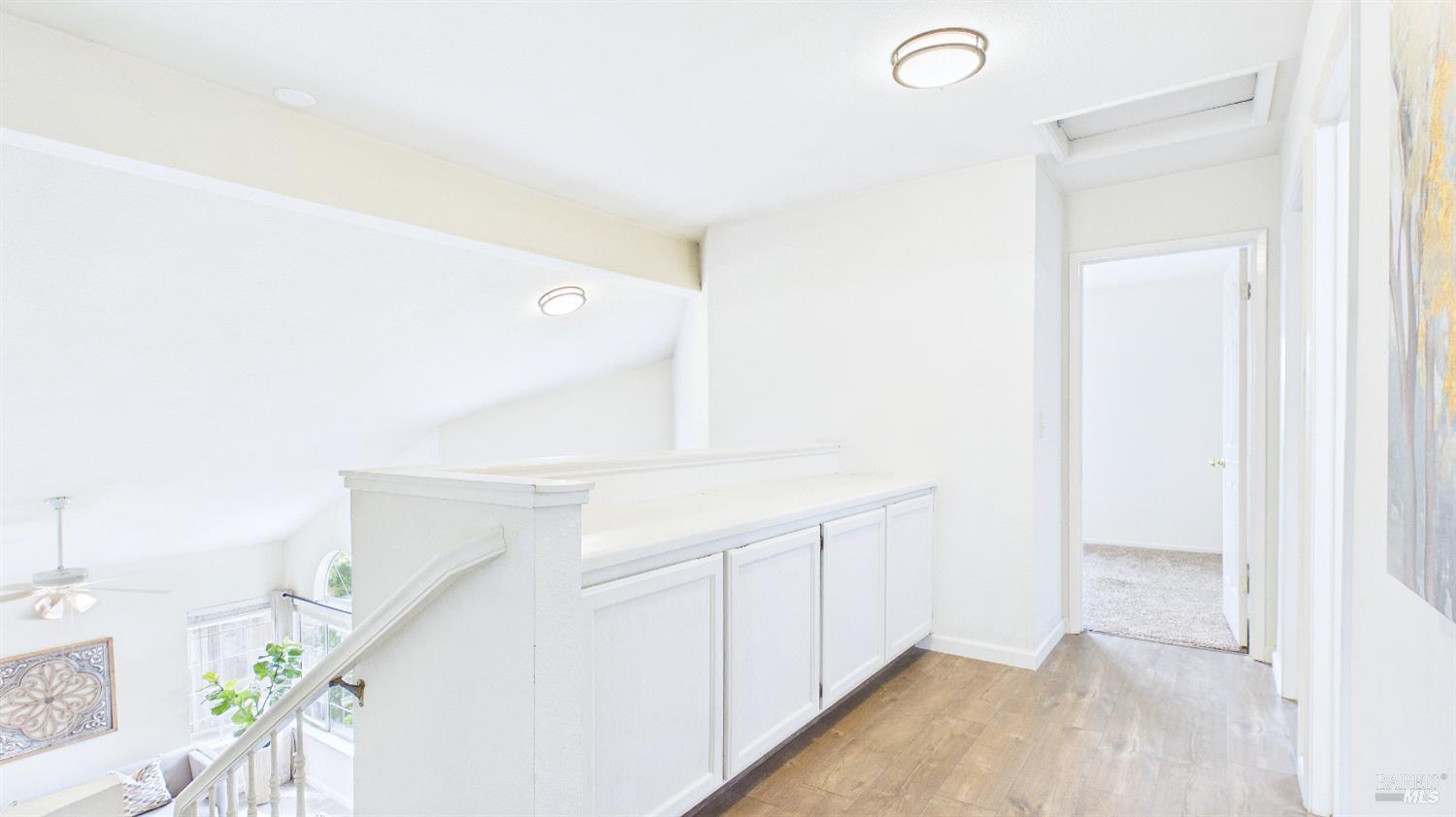 6424 Apollo Place Windsor, CA 95492 - Photo 31 of 45 Upstairs hallway.