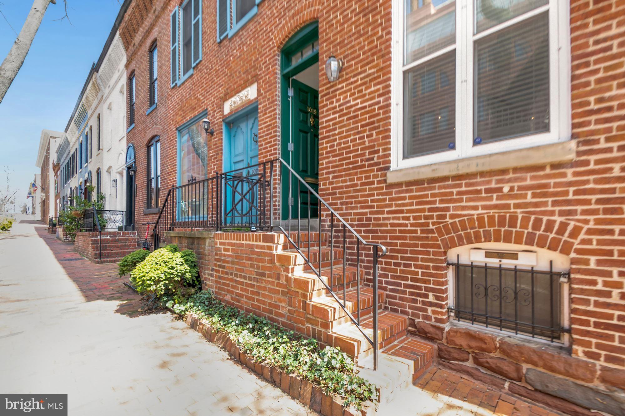 1019 30th Street Northwest Washington, DC 20007 - Photo 3 of 42