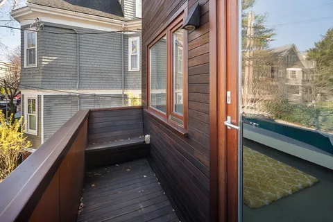 $4,000,000 | 10 Newell Street, Cambridge, MA 02140