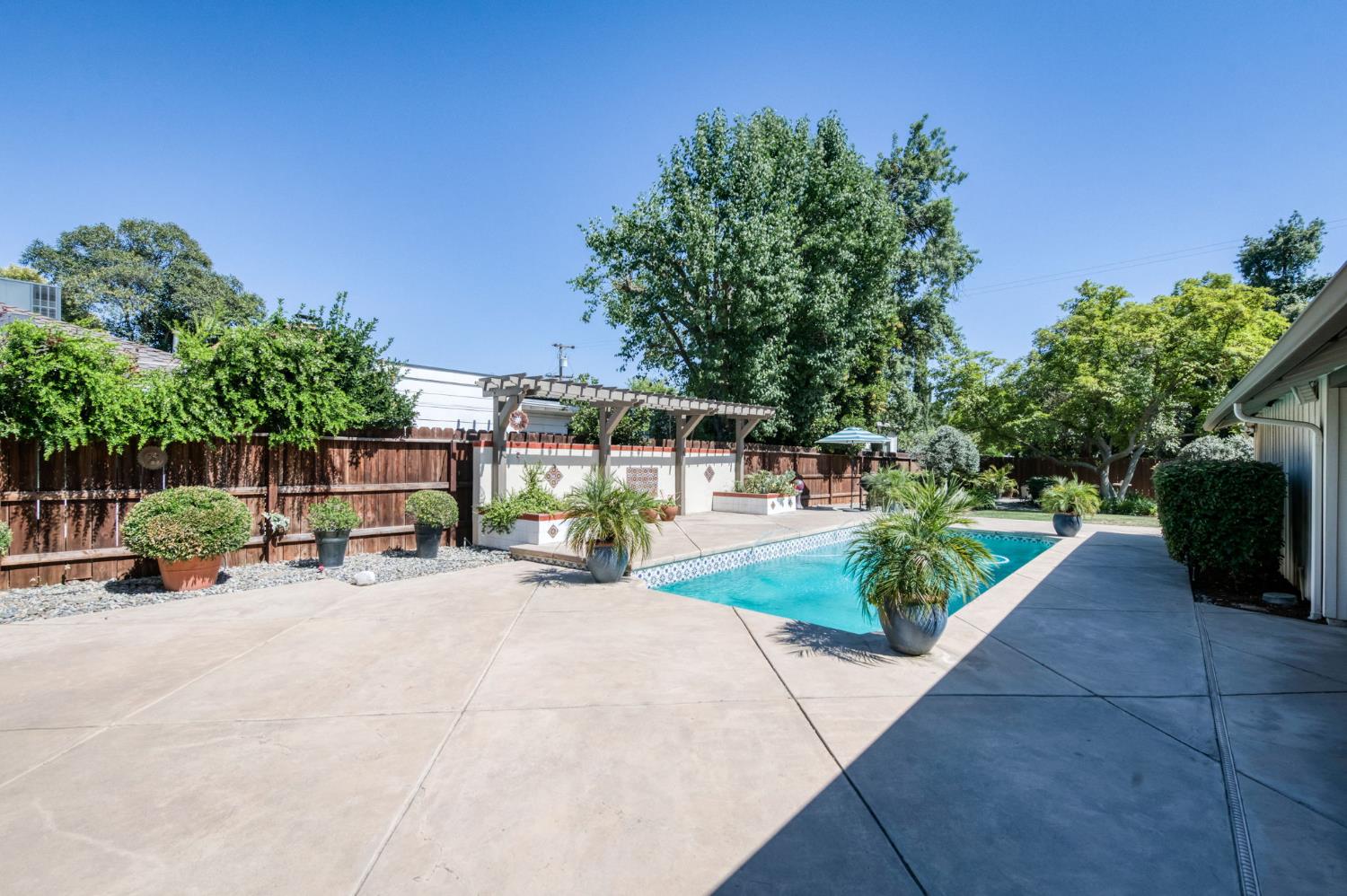 812 East Rialto Avenue Fresno, CA 93704 - Photo 27 of 42
