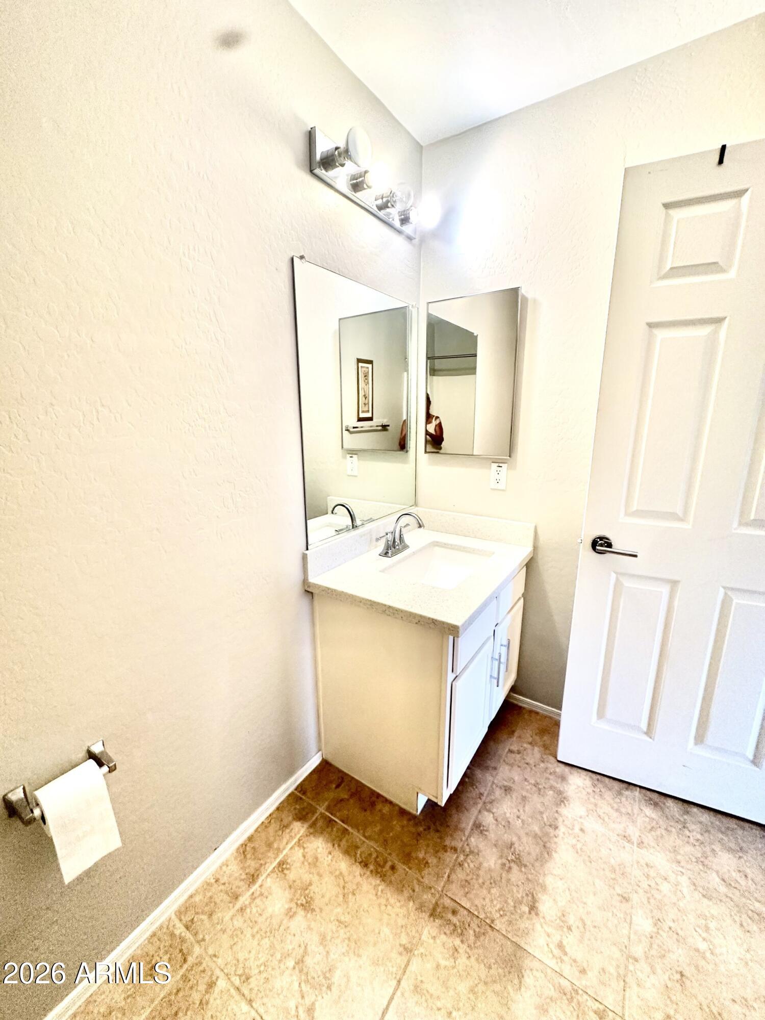 3429 West Fraktur Road Phoenix, AZ 85041 - Photo 14 of 27
