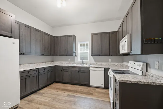 $185,800 | 813 Cottage Avenue, Columbus, IN 47201