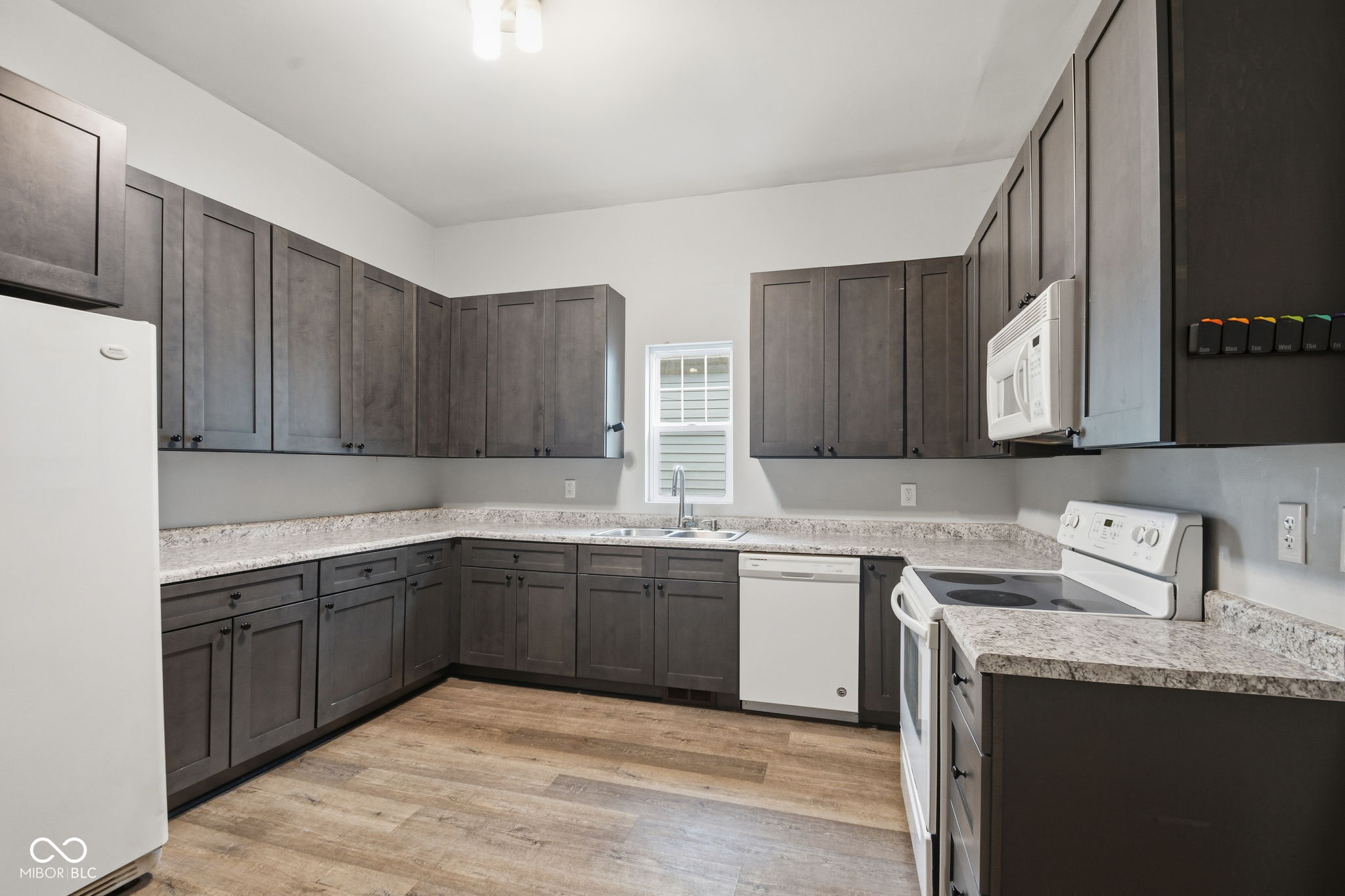 813 Cottage Avenue Columbus, IN 47201 - Photo 10 of 23