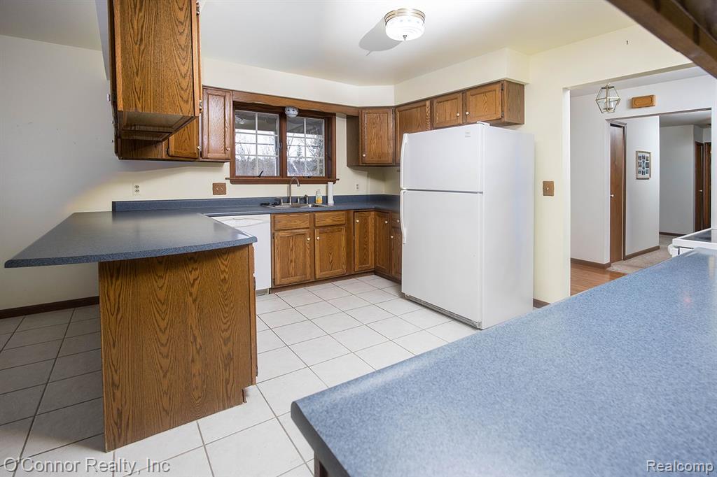 6060 Frith Road St. Clair, MI 48079 - Photo 12 of 43