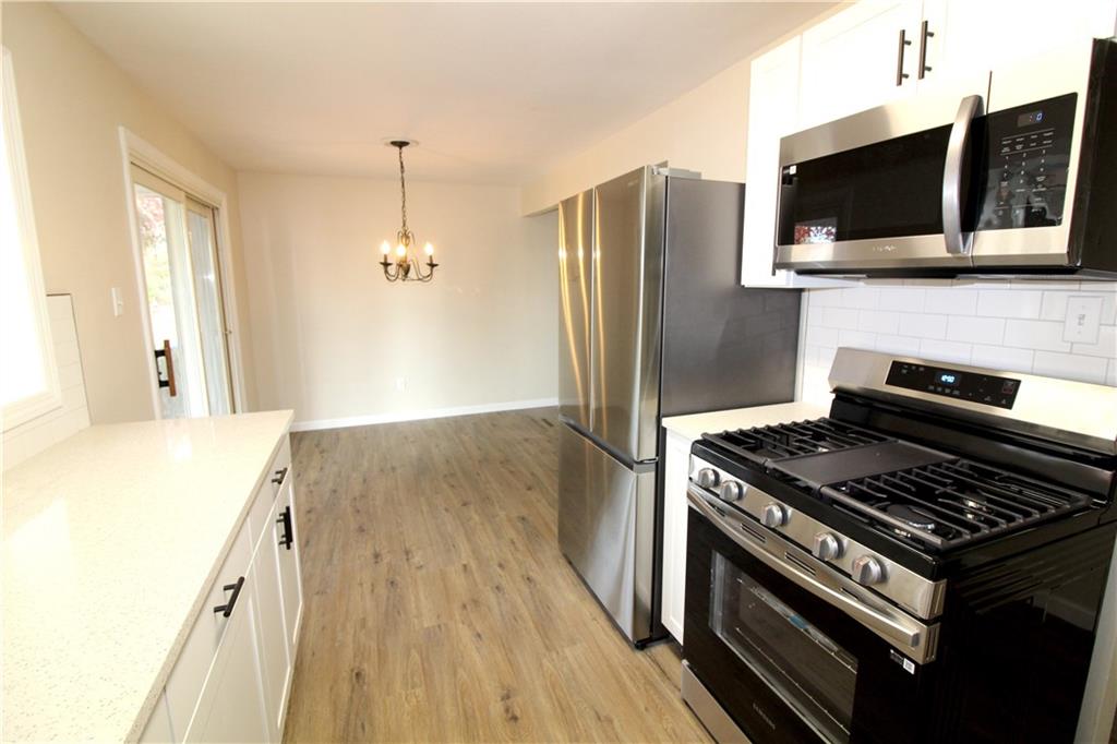 38 Highbury Road Cheswick, PA 15024 - Photo 13 of 47 NEW gas stove, refrigerator, microwave and dishwasher!