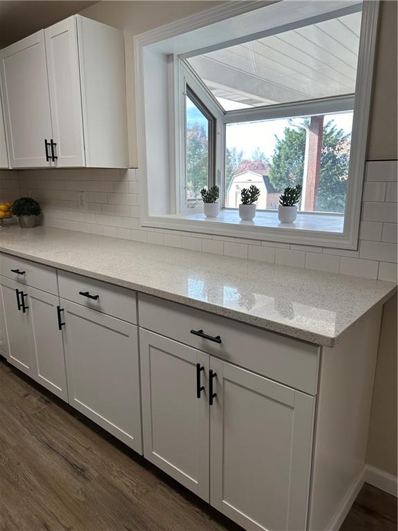 38 Highbury Road Cheswick, PA 15024 - Photo 17 of 47 Enjoy cooking while gazing out the window to the beautiful backyard.