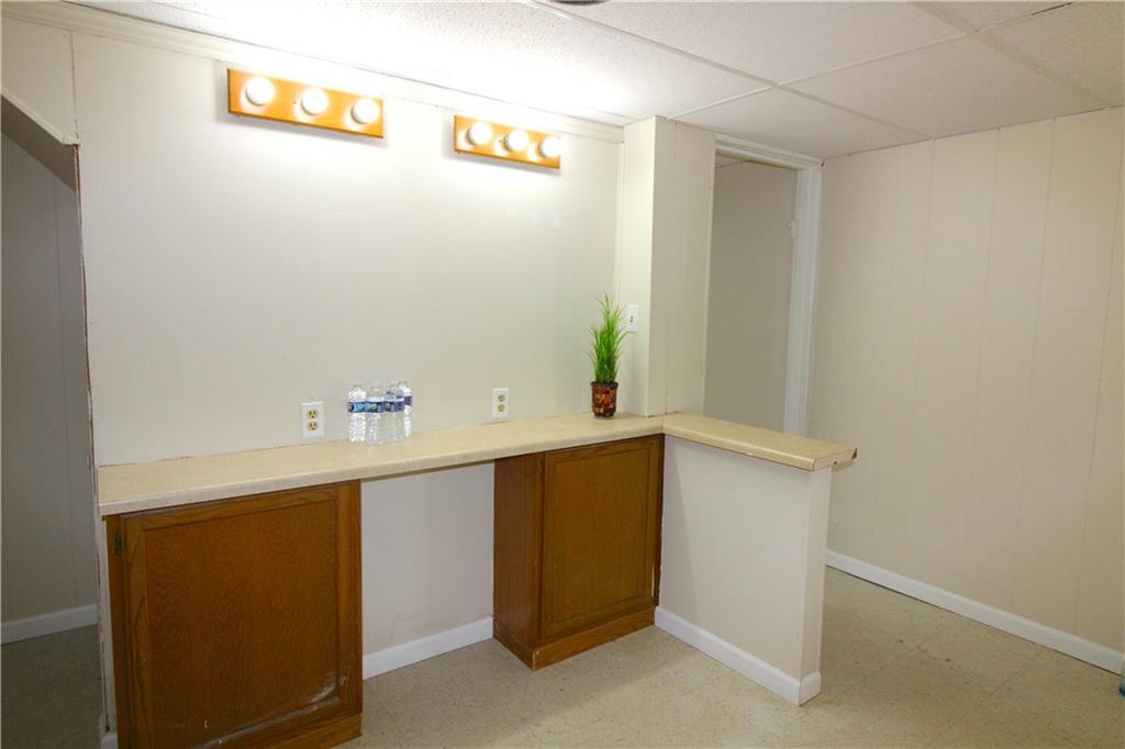 38 Highbury Road Cheswick, PA 15024 - Photo 31 of 47 Great space for crafts or workshop.