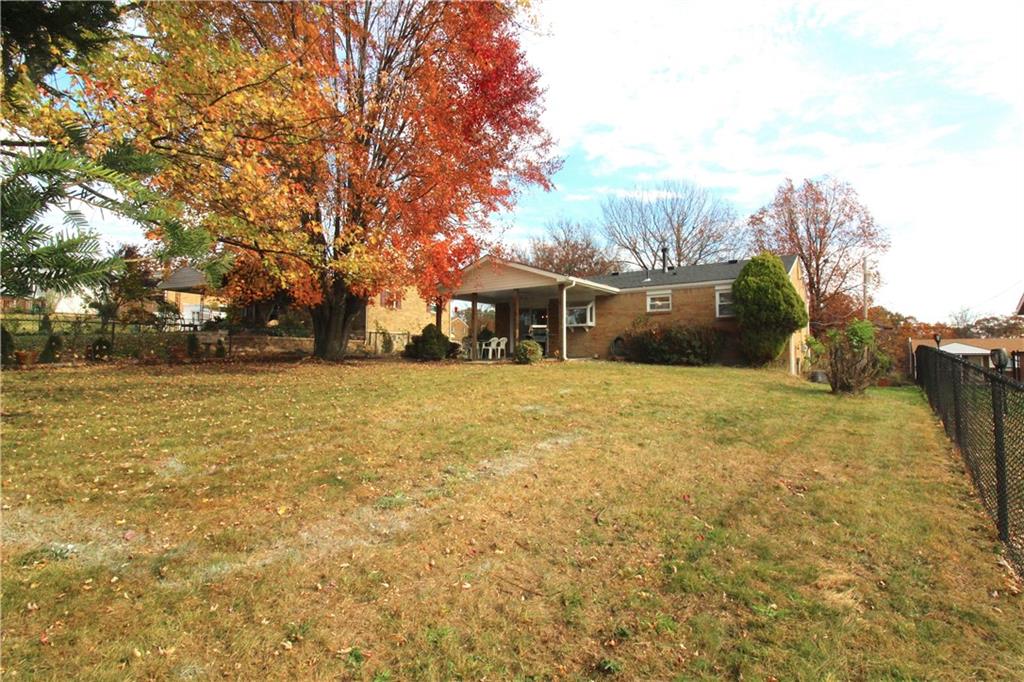 38 Highbury Road Cheswick, PA 15024 - Photo 37 of 47 Beautiful tabletop yard.