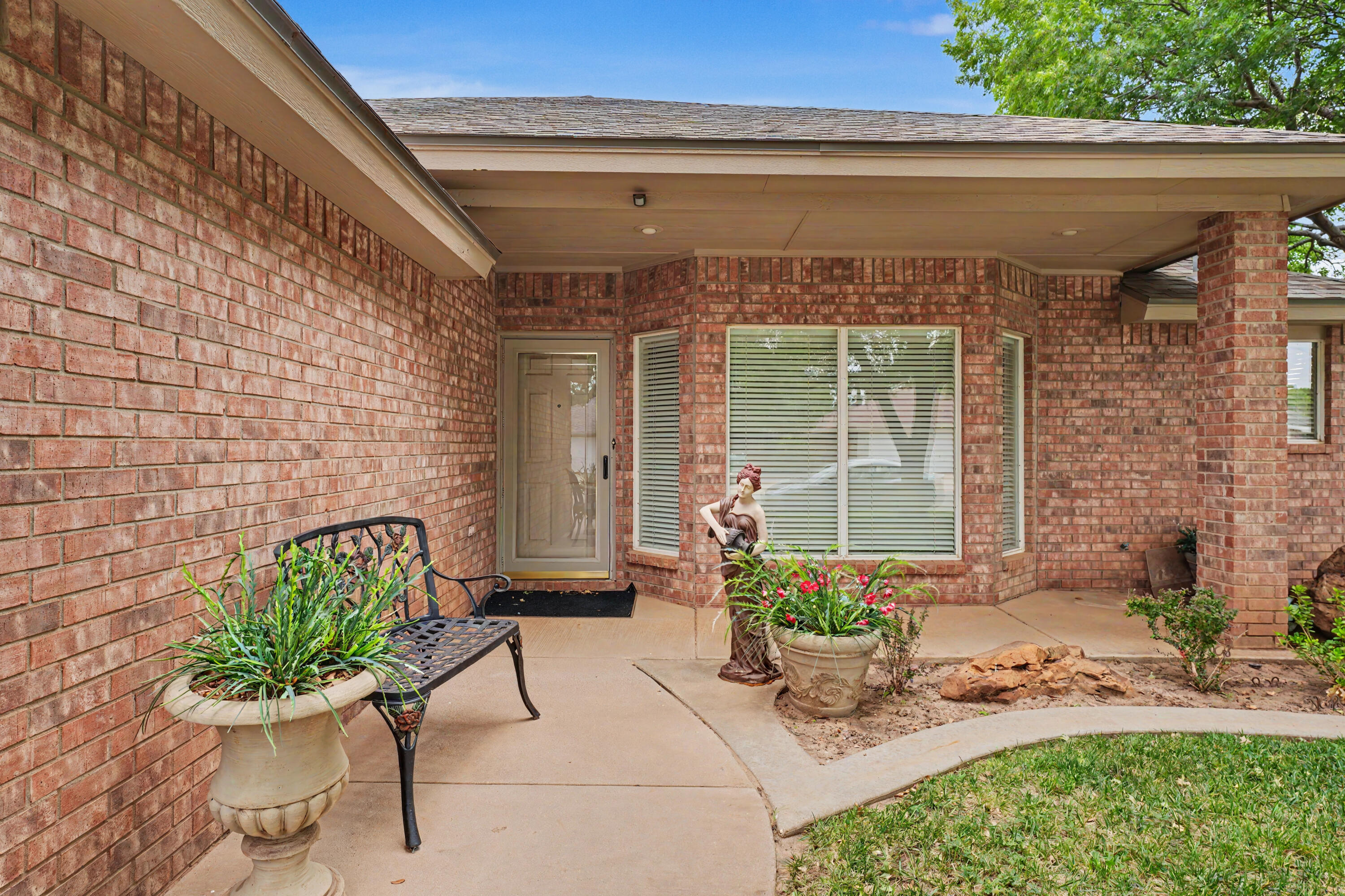 2902 85th Street Lubbock, TX 79423 - Photo 2 of 25 DSC01867