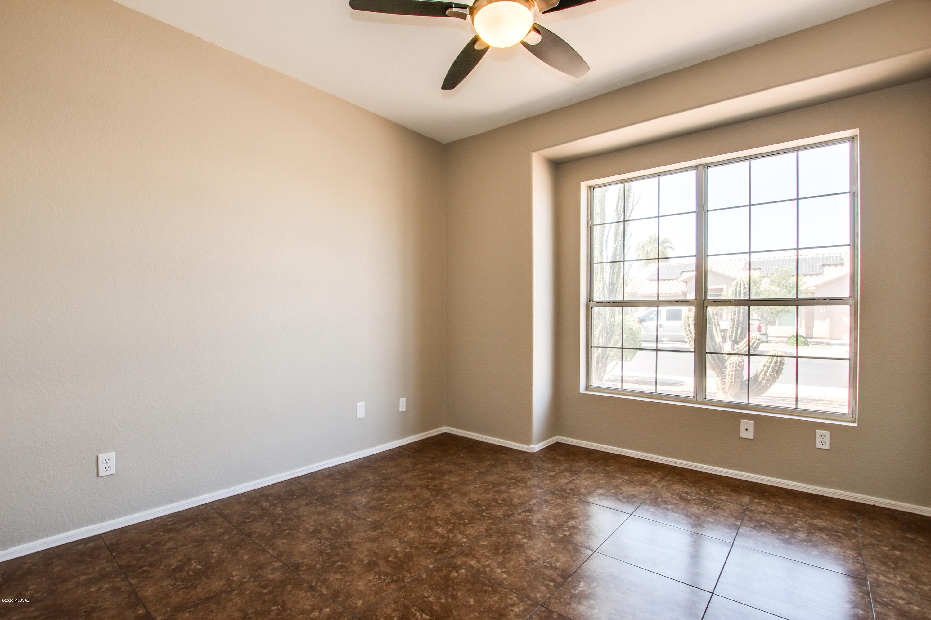 7189 West Rivulet Drive Tucson, AZ 85743 - Photo 5 of 15