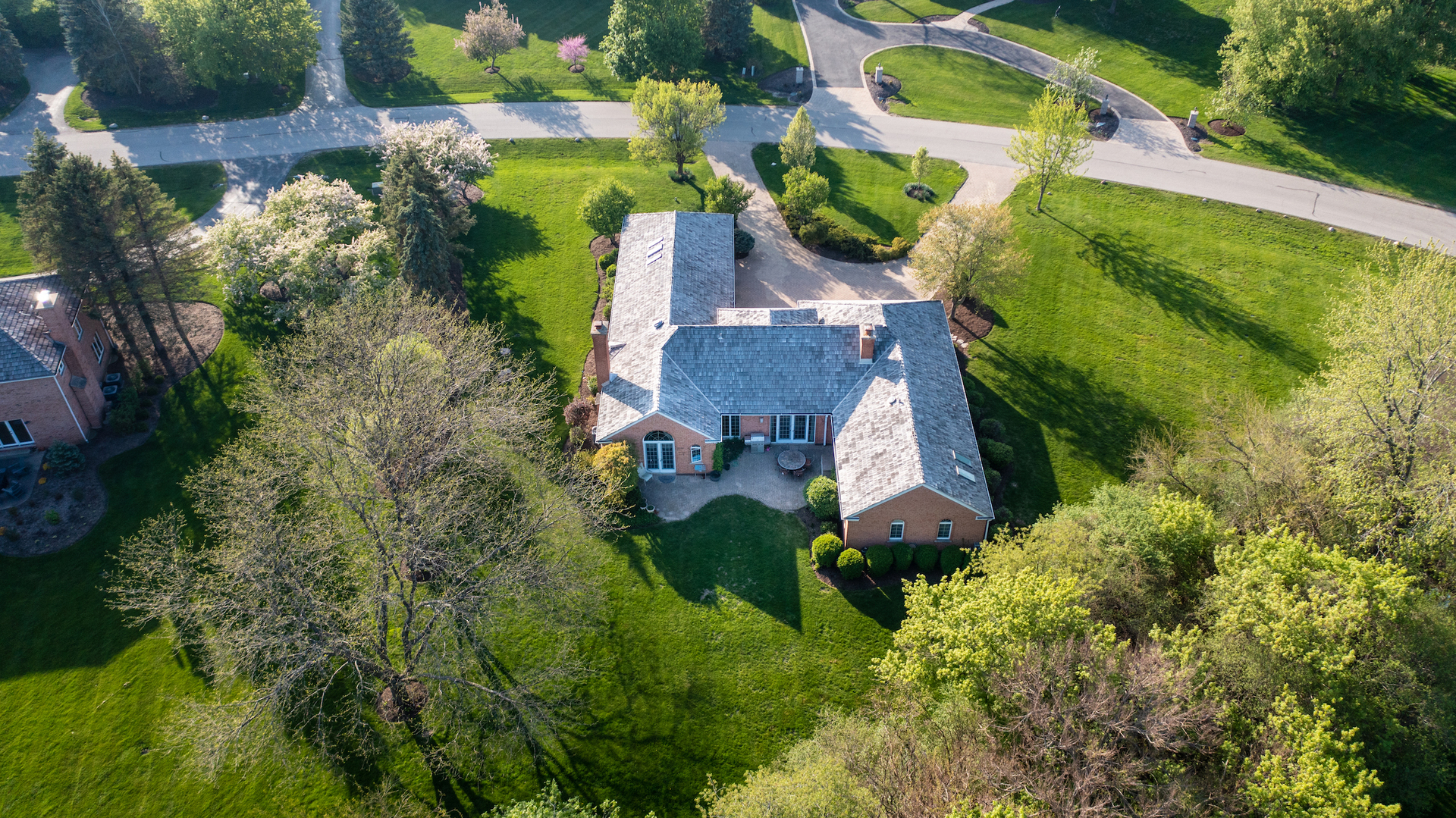 6207 Pine Tree Drive Long Grove, IL 60047 - Photo 34 of 49 an aerial view of residential houses with outdoor space