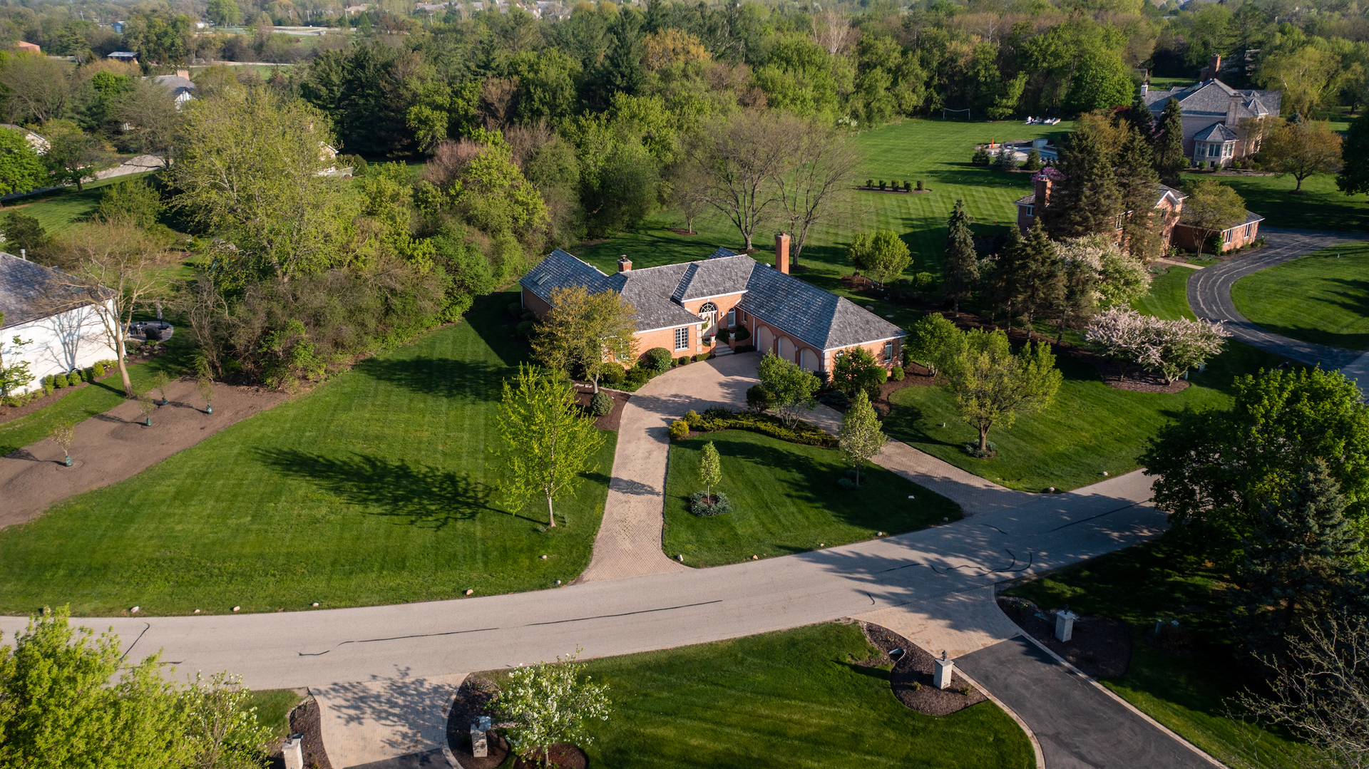 6207 Pine Tree Drive Long Grove, IL 60047 - Photo 47 of 49 an aerial view of a house with garden