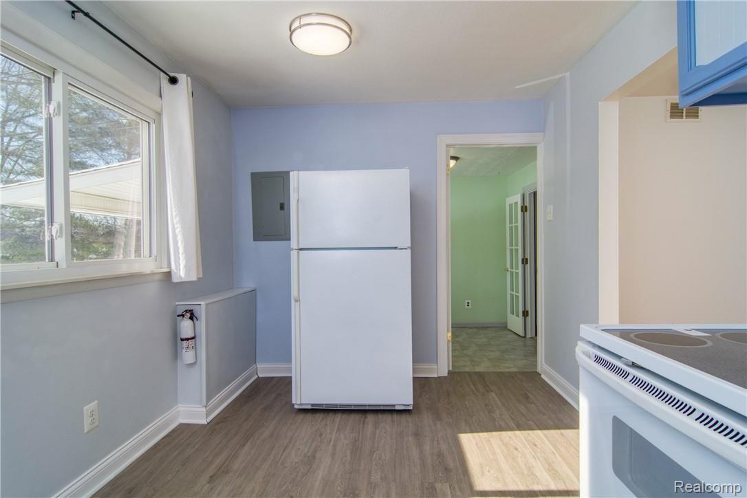 1170 East Auburn Road Rochester, MI 48307 - Photo 5 of 18 _DSC0085Enfused.jpg
