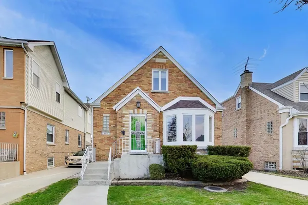 $519,000 | 5011 North Mobile Avenue, Chicago, IL 60630