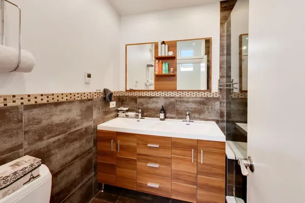 $519,000 | 5011 North Mobile Avenue, Chicago, IL 60630