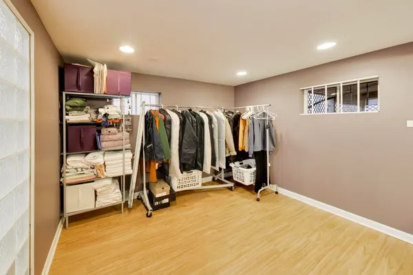 $519,000 | 5011 North Mobile Avenue, Chicago, IL 60630