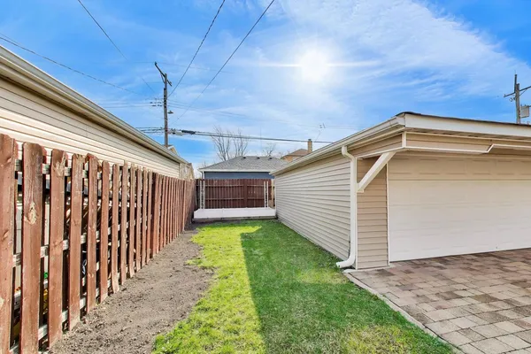 $519,000 | 5011 North Mobile Avenue, Chicago, IL 60630