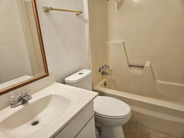 $2,060 | 1511 West Mesa Park Drive, Round Rock, TX 78664