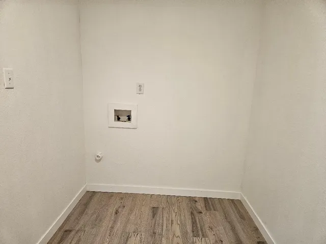 $2,060 | 1511 West Mesa Park Drive, Round Rock, TX 78664