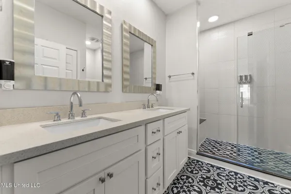 $294,000 | 2252 Beach Drive, Unit 1301, Gulfport, MS 39507