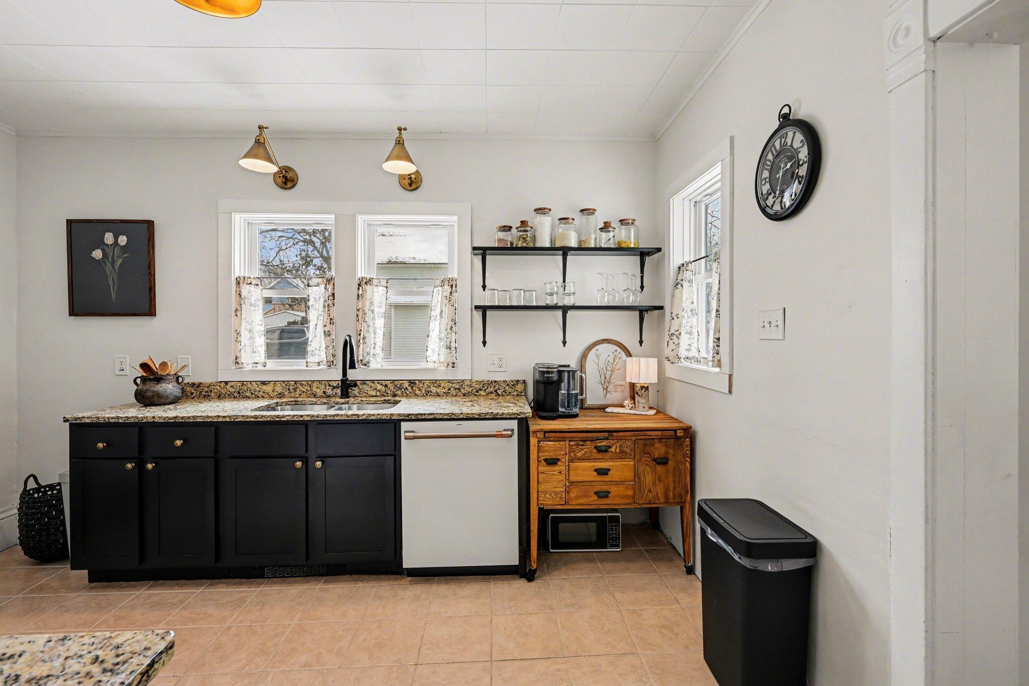 418 4th Street North Hudson, WI 54016 - Photo 12 of 37