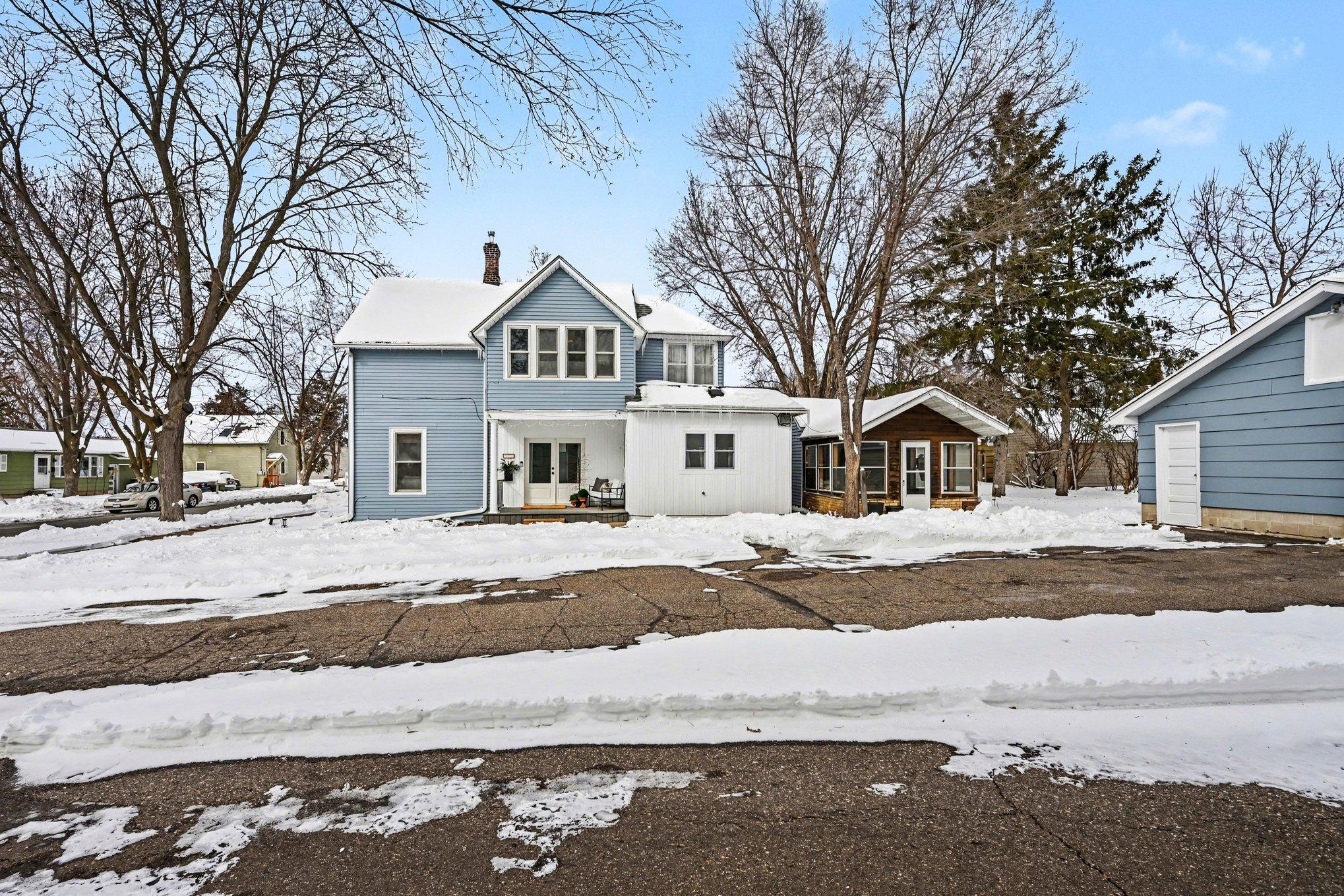 418 4th Street North Hudson, WI 54016 - Photo 2 of 37