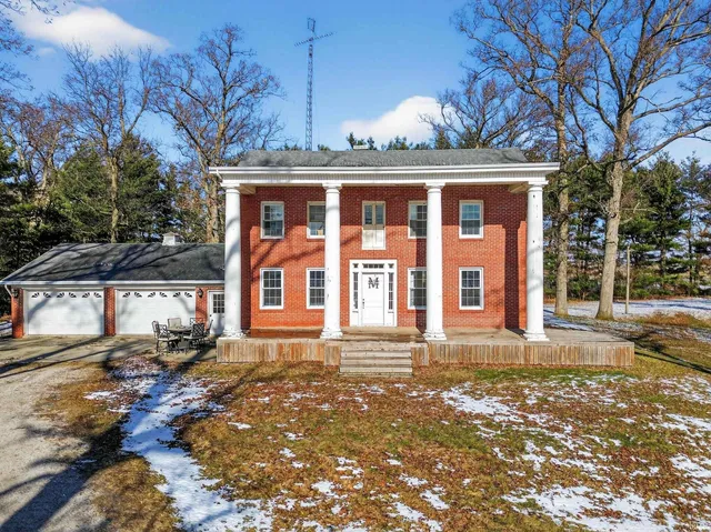 $499,000 | 8010 West County Road 400 North, Royal Center, IN 46978