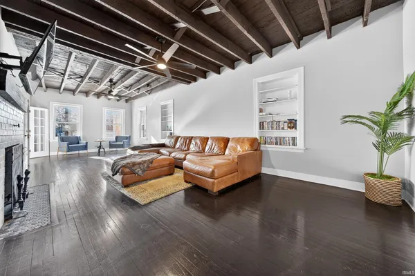 $424,900 | 8010 West County Road 400 North, Royal Center, IN 46978