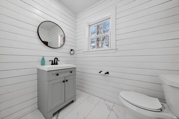 $424,900 | 8010 West County Road 400 North, Royal Center, IN 46978