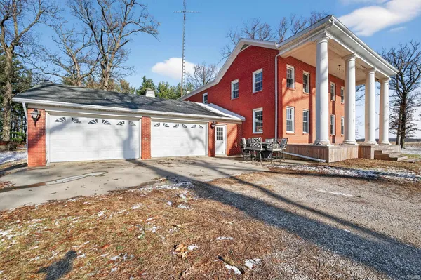 $424,900 | 8010 West County Road 400 North, Royal Center, IN 46978