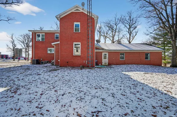 $424,900 | 8010 West County Road 400 North, Royal Center, IN 46978