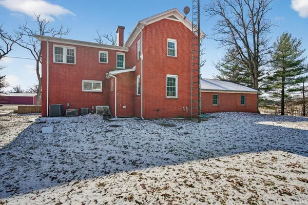 $424,900 | 8010 West County Road 400 North, Royal Center, IN 46978