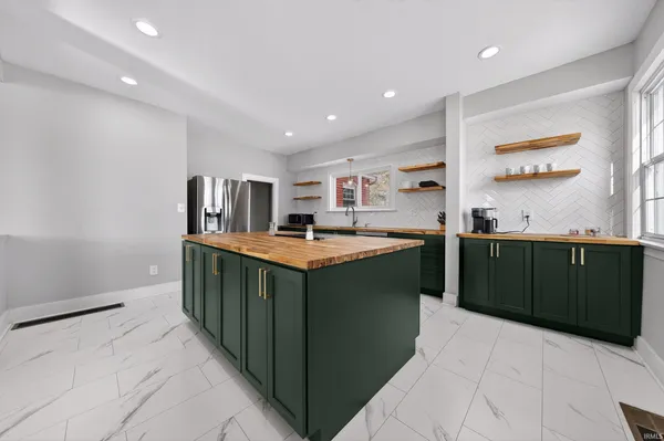 $424,900 | 8010 West County Road 400 North, Royal Center, IN 46978