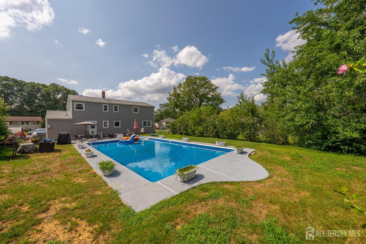 25 Hudson Road East Brunswick, NJ 08816 - Photo 26 of 34 Gallery Image 26