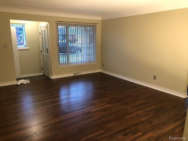 11069 Racine Road Warren, MI 48093 - Photo 5 of 19
