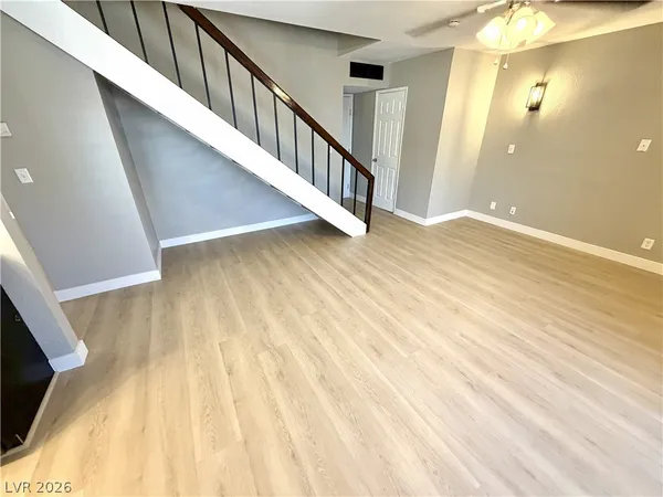 $2,195 | 6990 Paddington Way, Las Vegas, NV 89147
