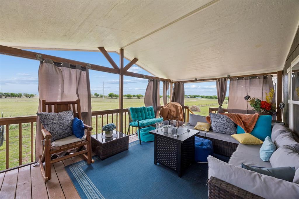 277 County Road 2735 Decatur, TX 76234 - Photo 5 of 26