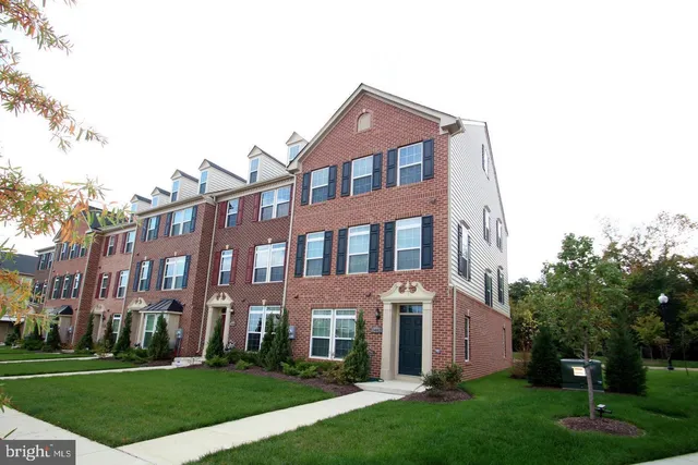 $3,900 | 2482 Baldwin Crescent Northeast, Washington, DC 20018