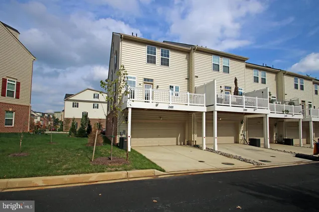 $3,900 | 2482 Baldwin Crescent Northeast, Washington, DC 20018