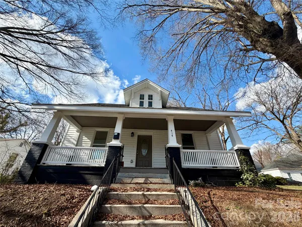 $249,950 | 414 West Sharpe Street, Statesville, NC 28677