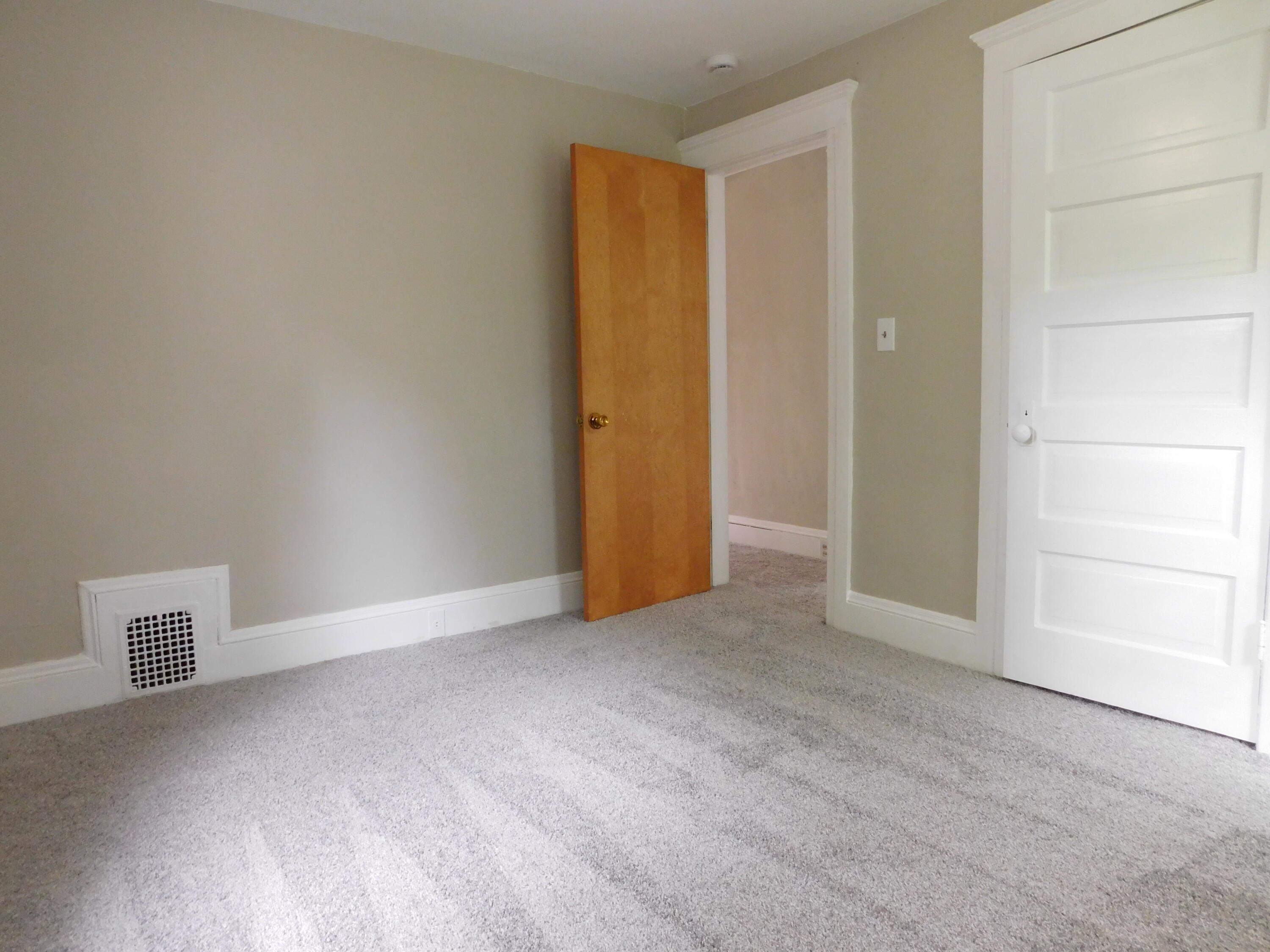 1238 3rd Street Jackson, MI 49203 - Photo 9 of 31 DSCN8913
