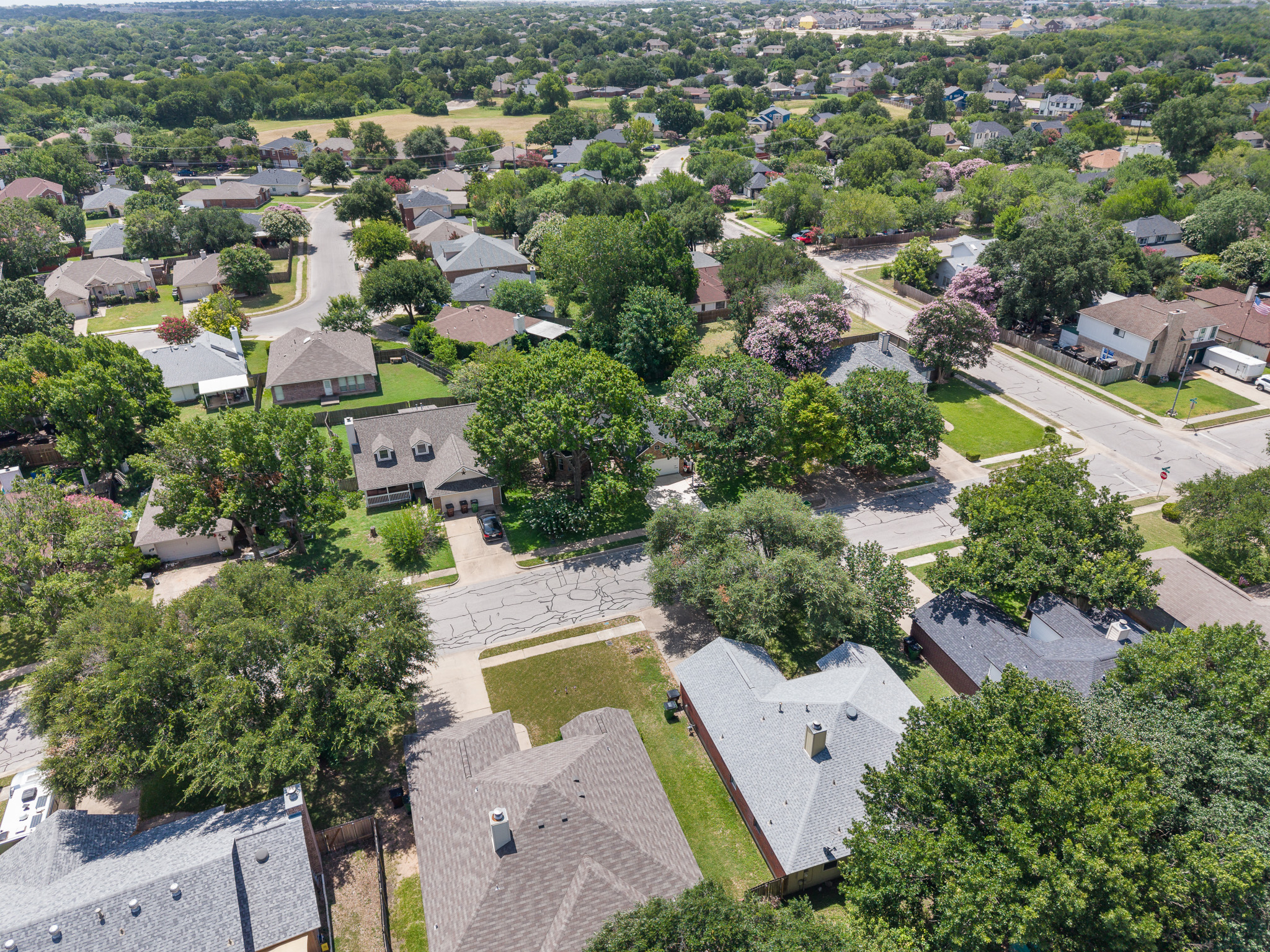 2305 Raintree Path Round Rock, TX 78664 - Photo 34 of 36