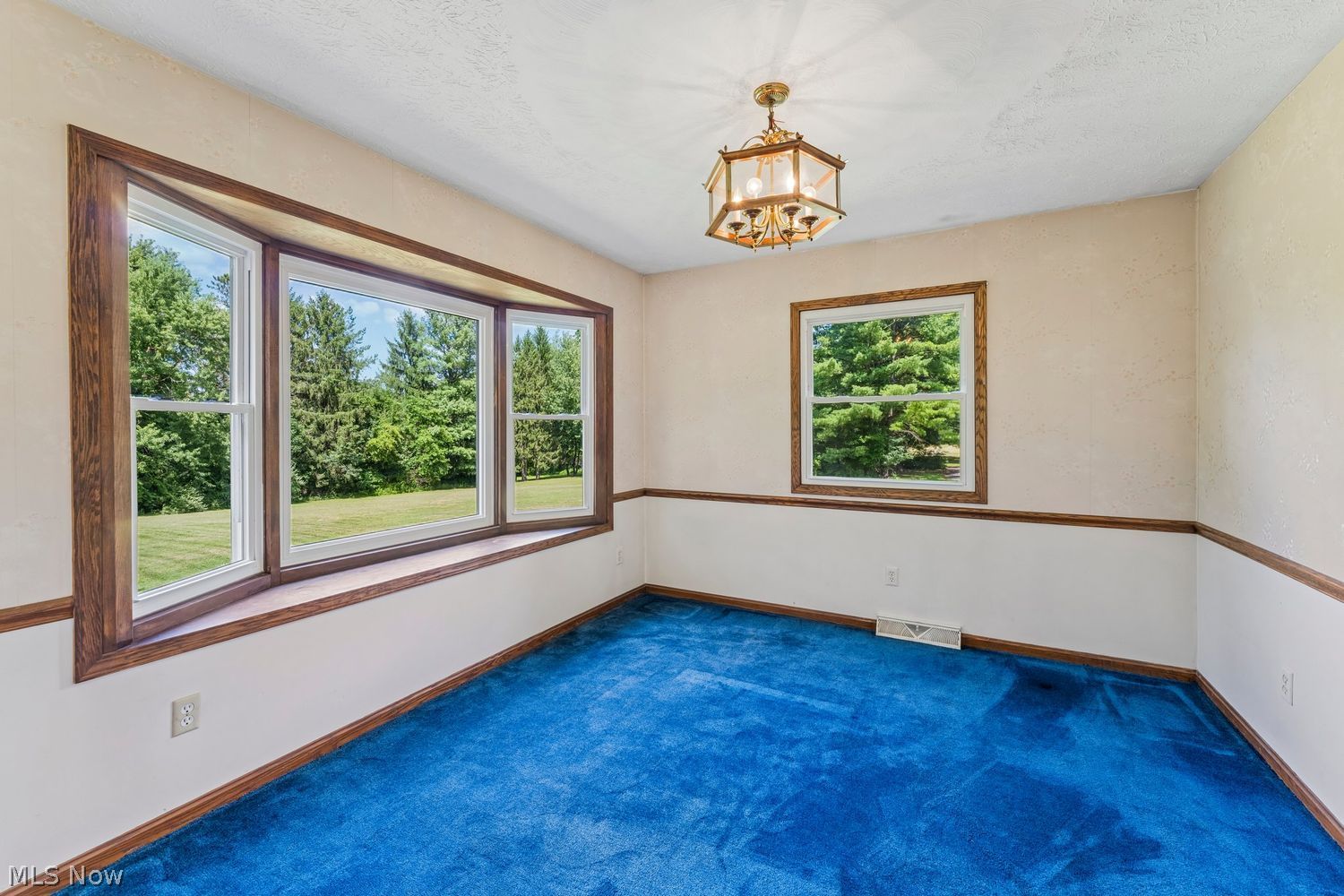 2331 Coon Road Akron, OH 44321 - Photo 8 of 42 Dining