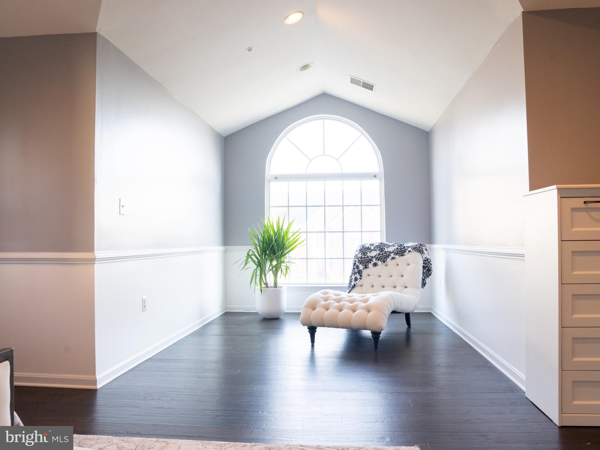 2202 Dunrobin Drive Bowie, MD 20721 - Photo 21 of 34 Sitting Area Owners Suite