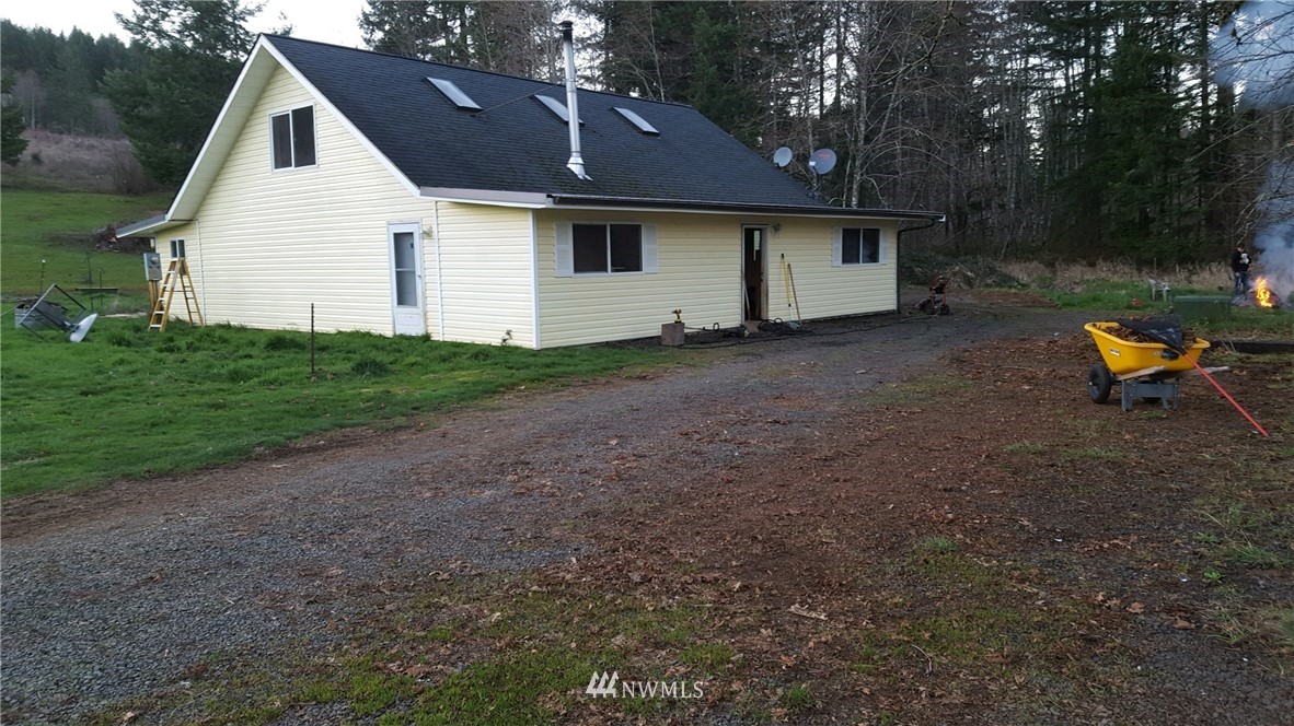 539 Nelson Road Winlock, WA 98596 - Photo 3 of 25