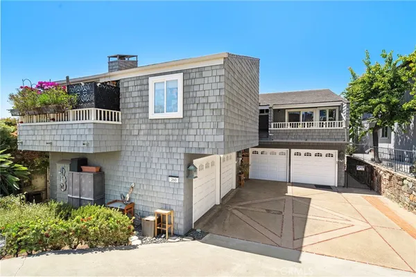 $4,295,000 | 260 Arch Street, Laguna Beach, CA 92651