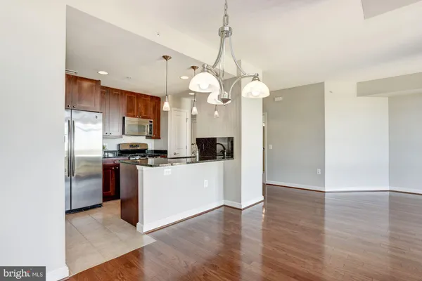 $2,700 | 11990 Market Street, Unit 1106, Reston, VA 20190