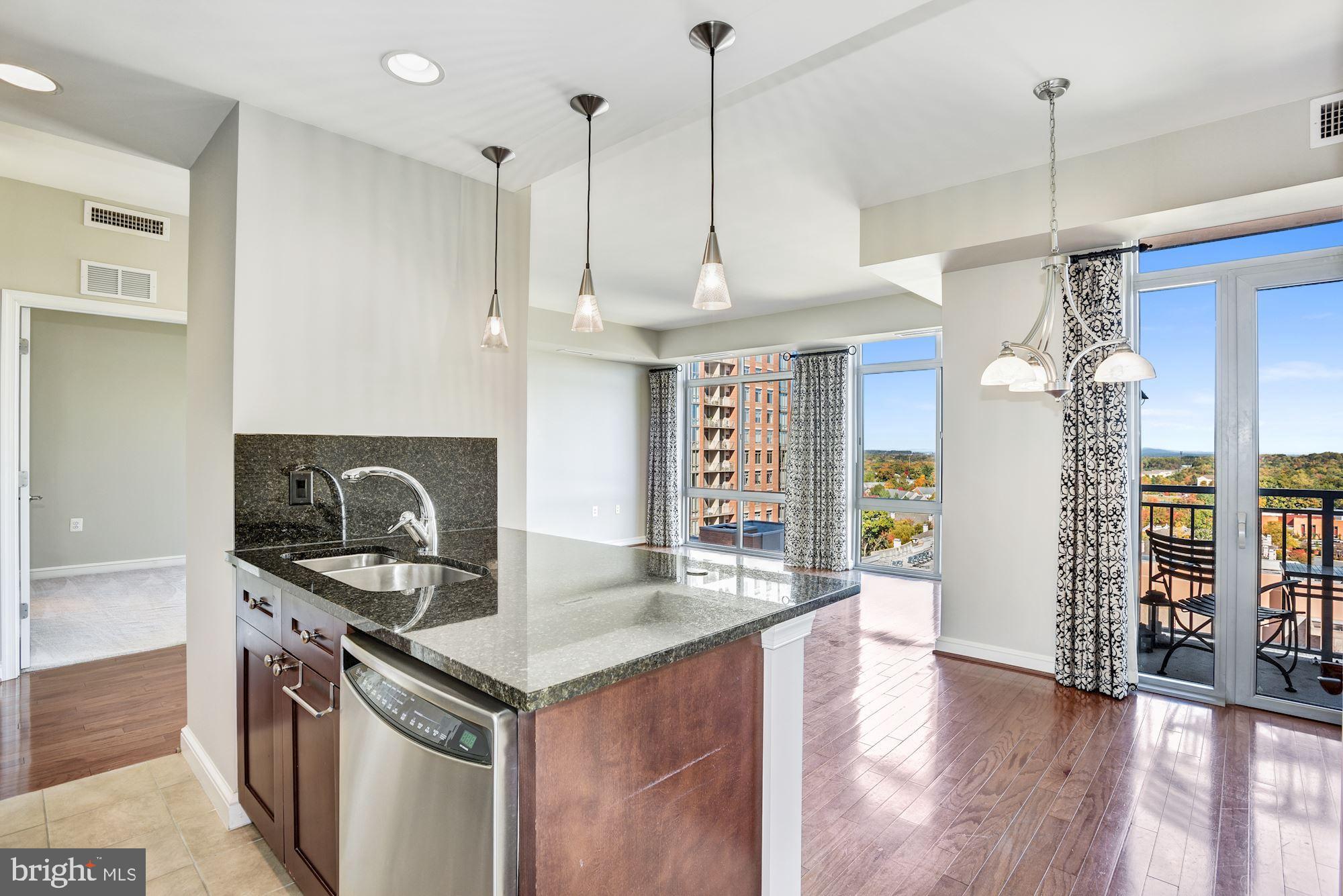 11990 Market Street, Unit 1106 Reston, VA 20190 - Photo 16 of 48 Kitchen | Main Level