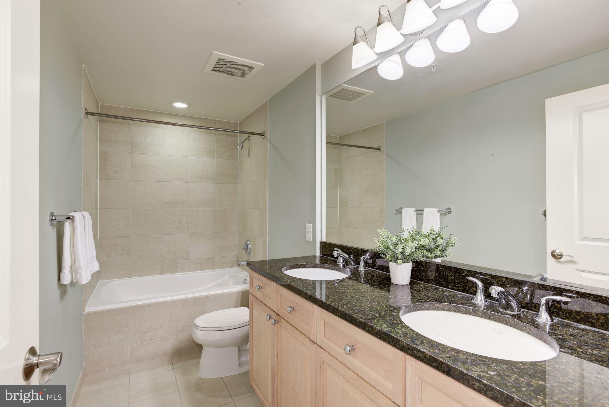 11990 Market Street, Unit 1106 Reston, VA 20190 - Photo 21 of 48 Owner Bathroom | Main Level